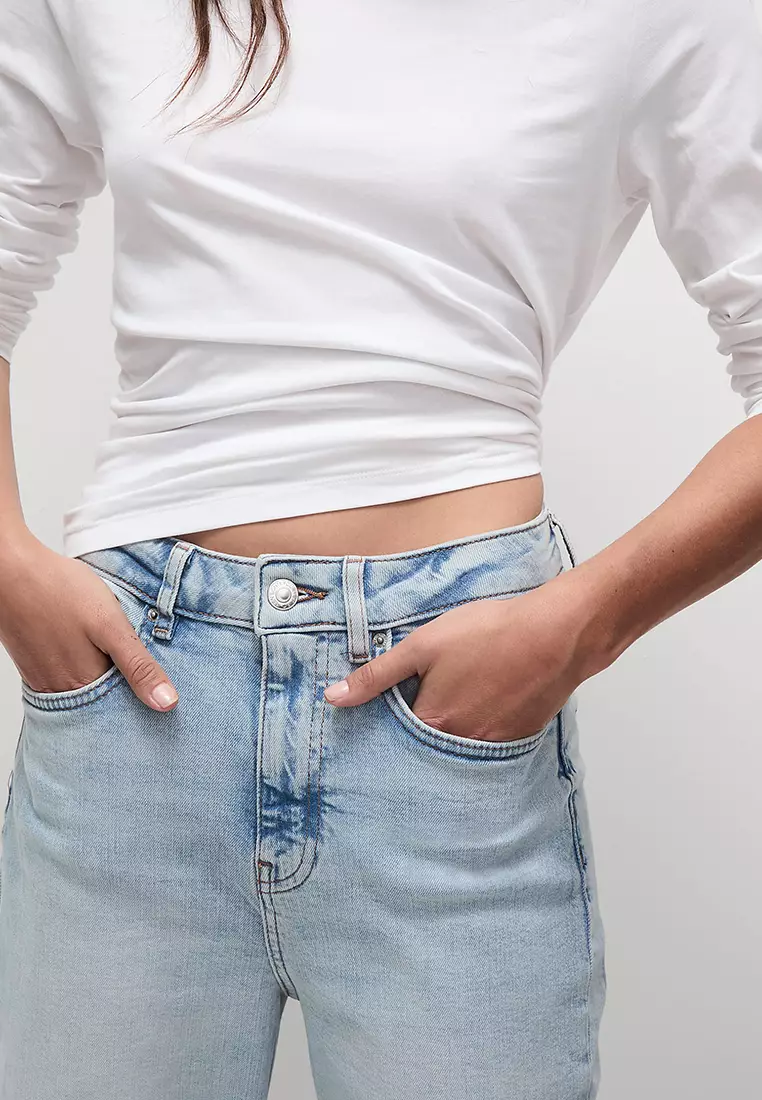 The Mom Jeans