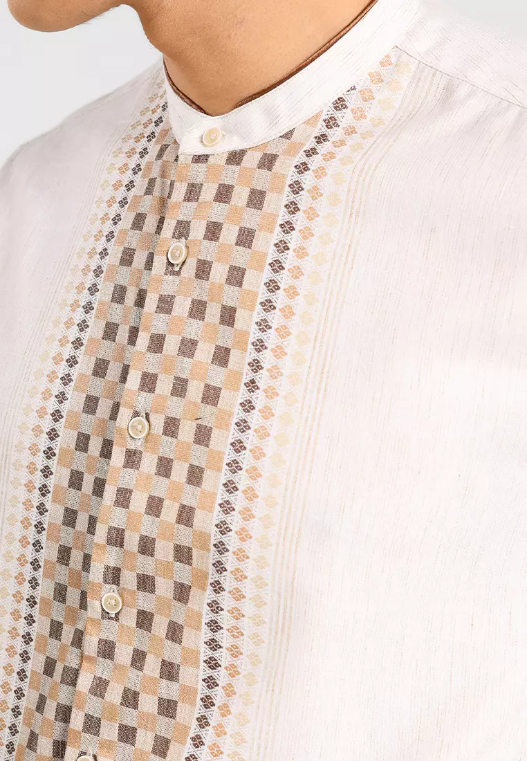 MANZONE X Adipati Dolken - Kemeja Koko Lengan Panjang Pria Abrar Comfort Fit - Beige Warna Beige