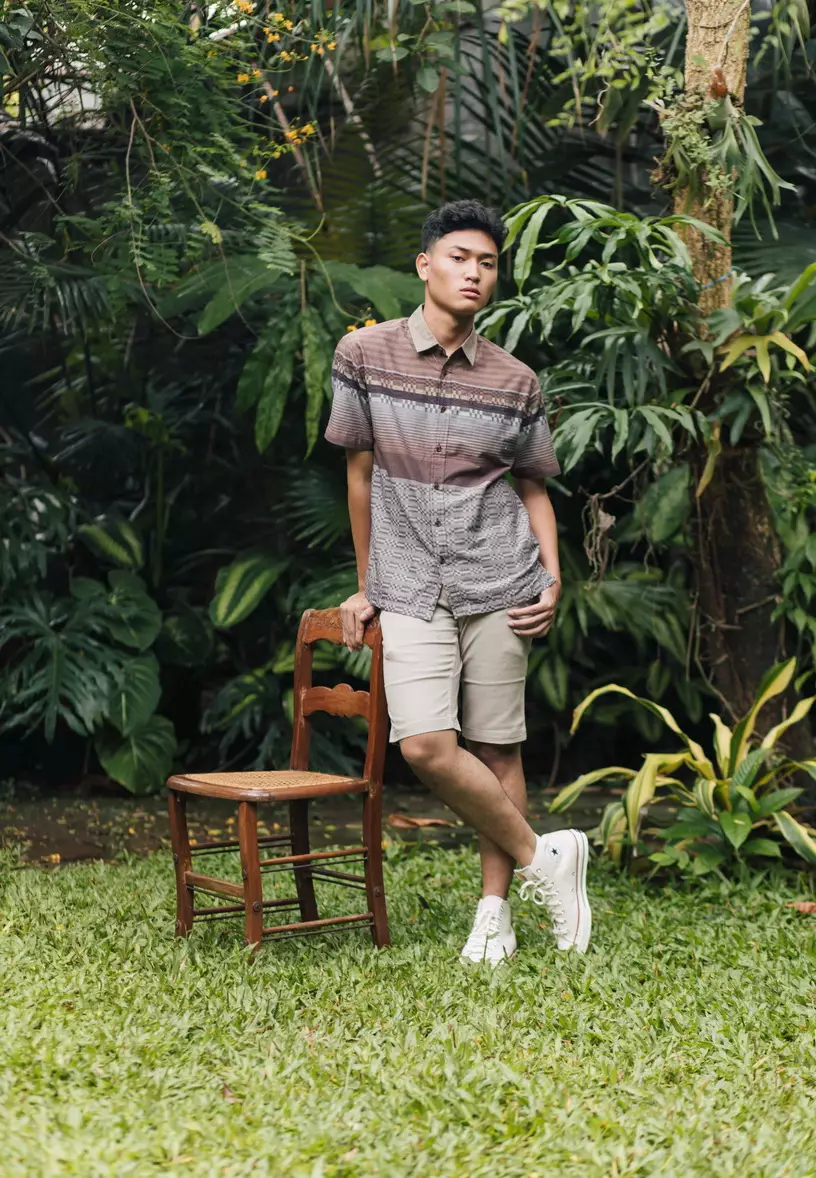 POLICE Kemeja Border Printing Coklat Abu Regular Fit Pria