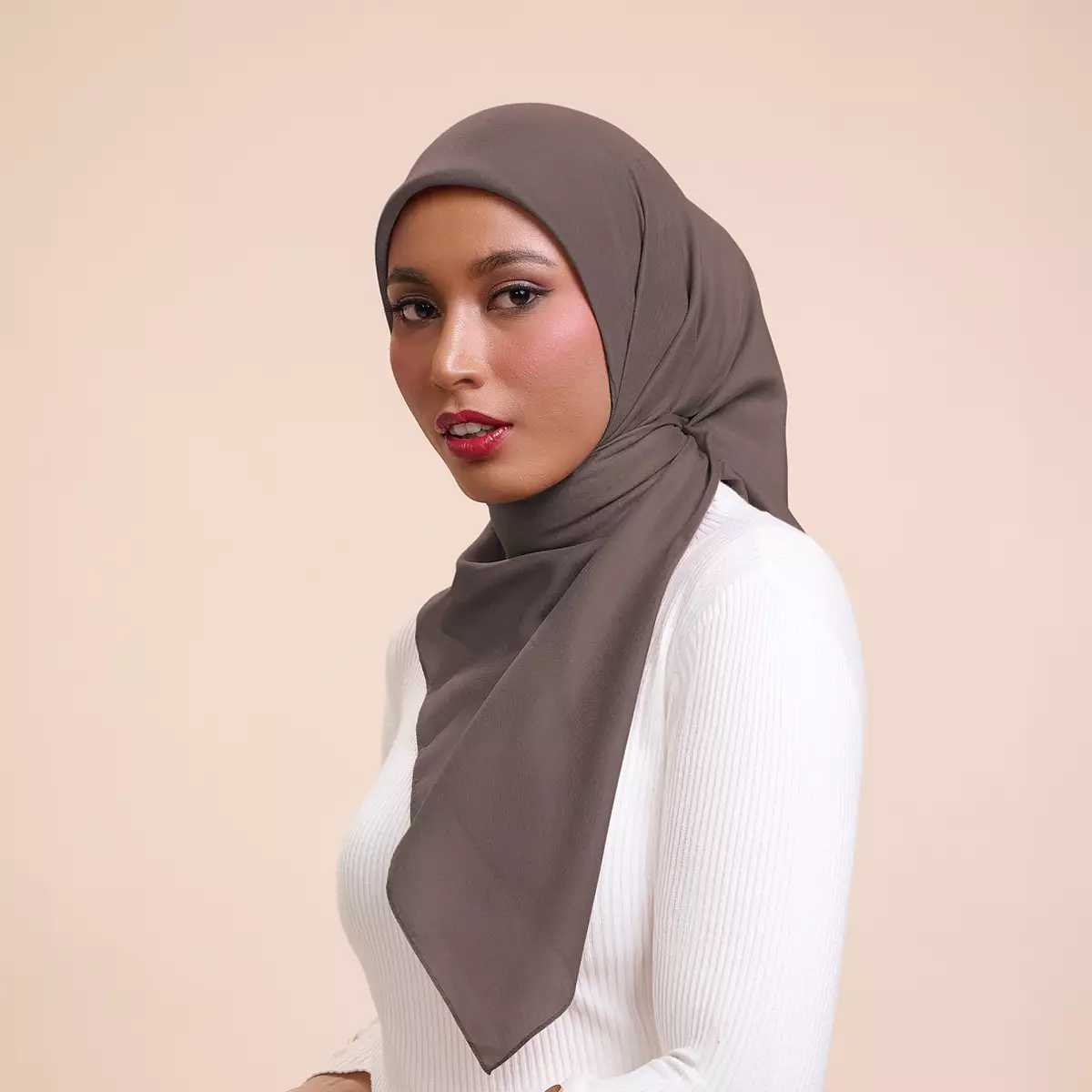 ZM Zaskia Mecca - Shera Roasted Ultrafine Voal Shiny Hijab Wangi Square - Kerudung Segi Empat Daily