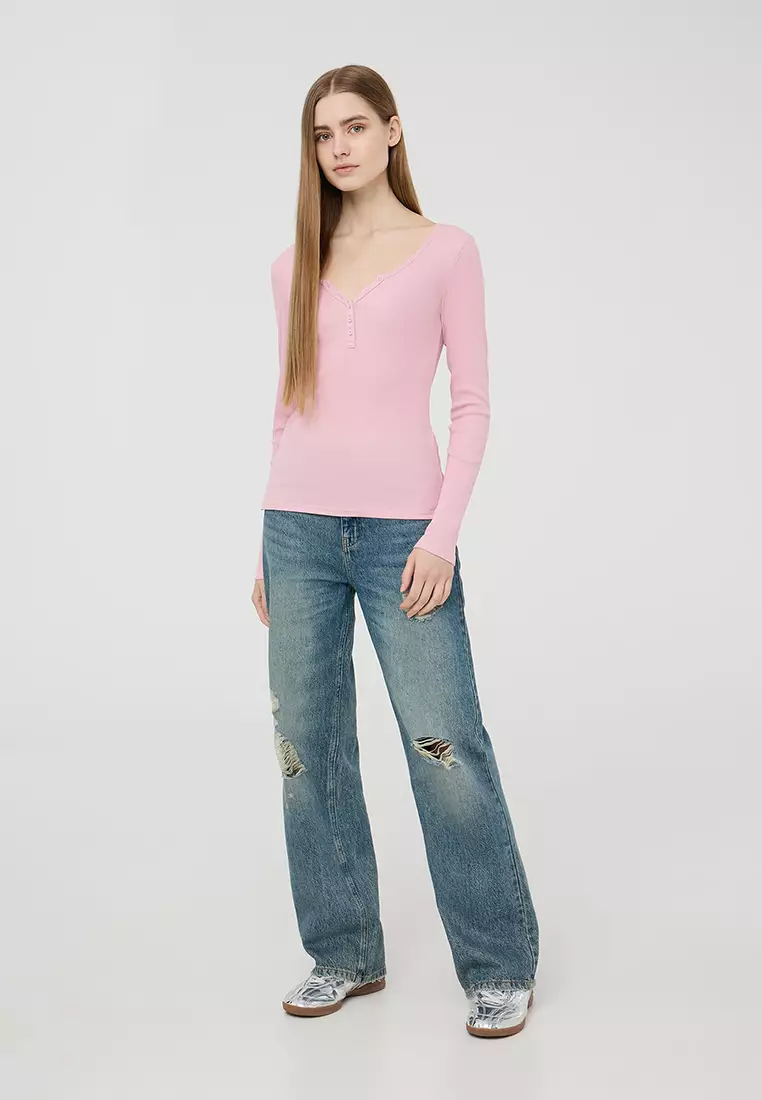 Woman Long-Sleeved Top