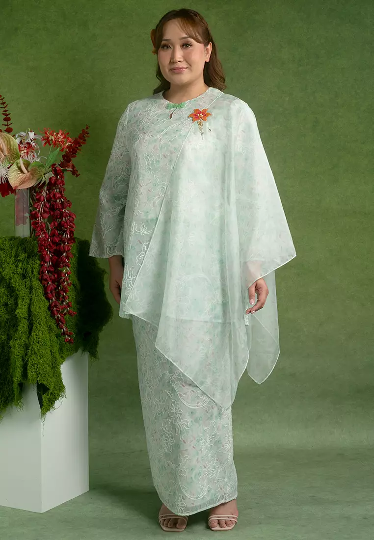 Aneesa Plus size Kurung with Shawl