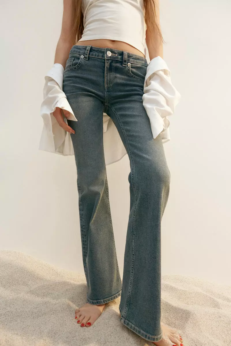 Flared Low Jeans