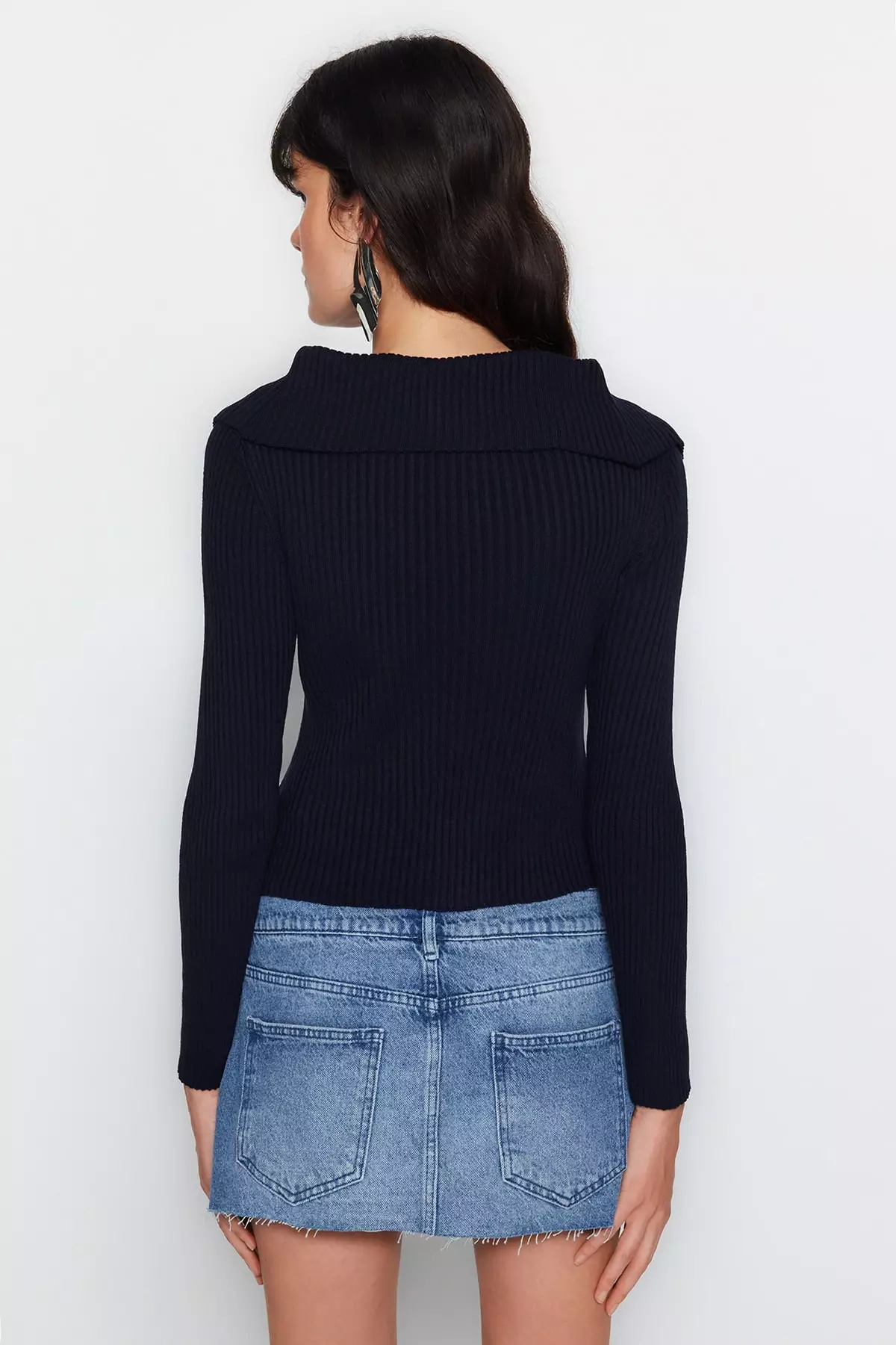 Crop Turn-down Collar Knitwear Cardigan