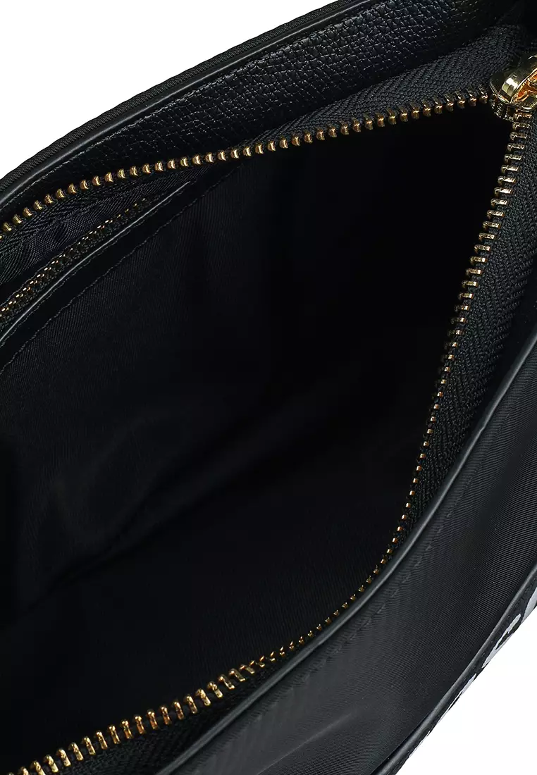 Bold Love Hobo Bag (tr)