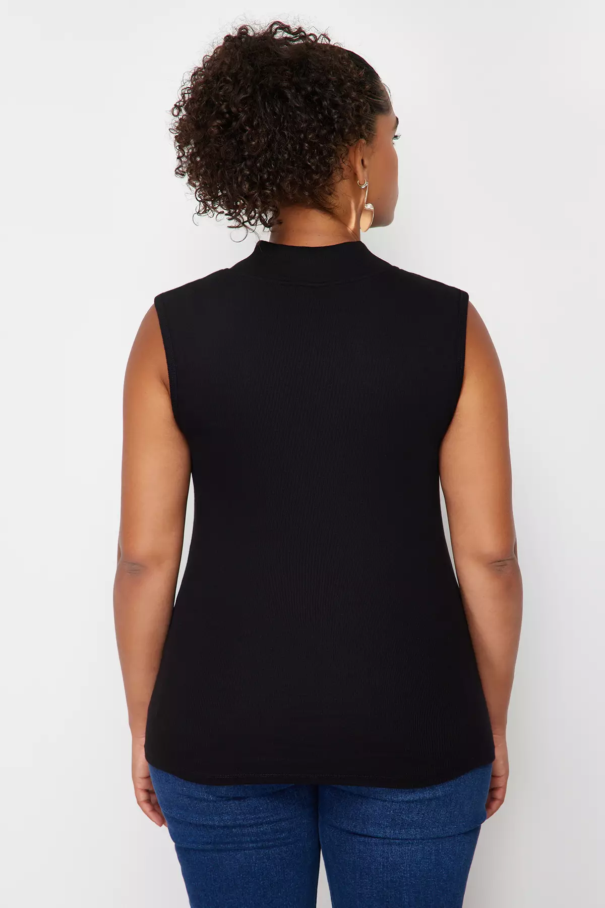 Plus Size Sleeveless Blouse