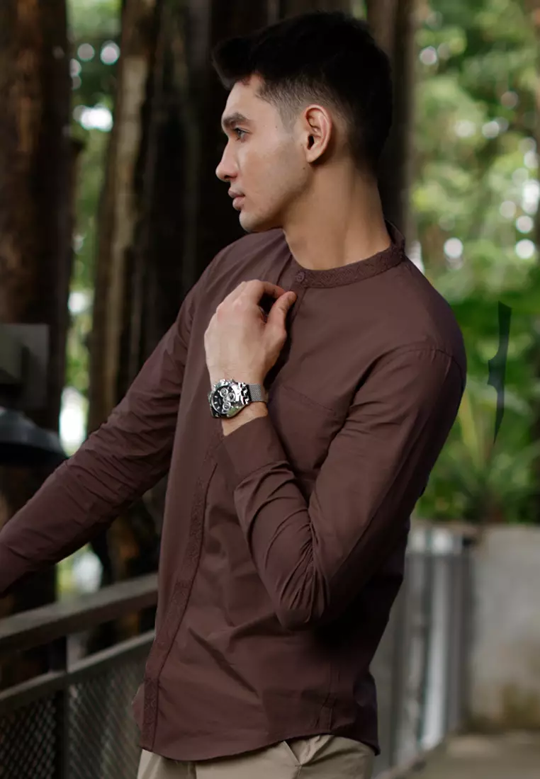 OXCON Kemeja Tangan Panjang koko bordir embrodiery collarless shirt Chesnut