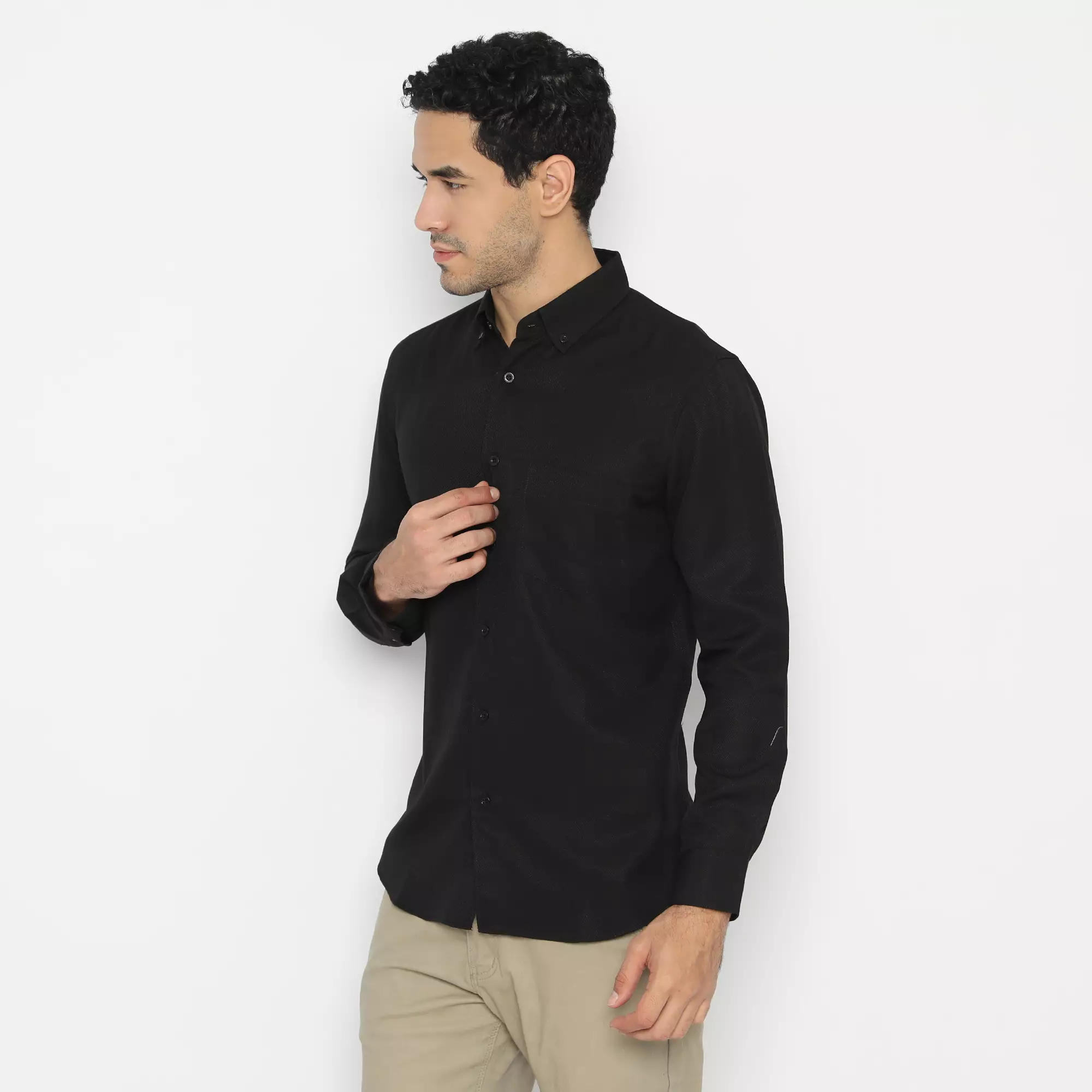 Platini Kemeja Pria Polos Lengan Panjang Polinosic Twill Hitam 66243