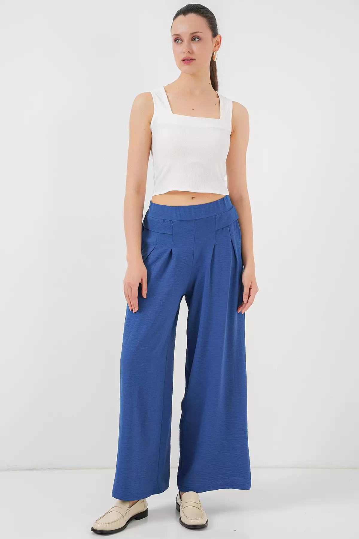 Wide Leg Pleated Trousers