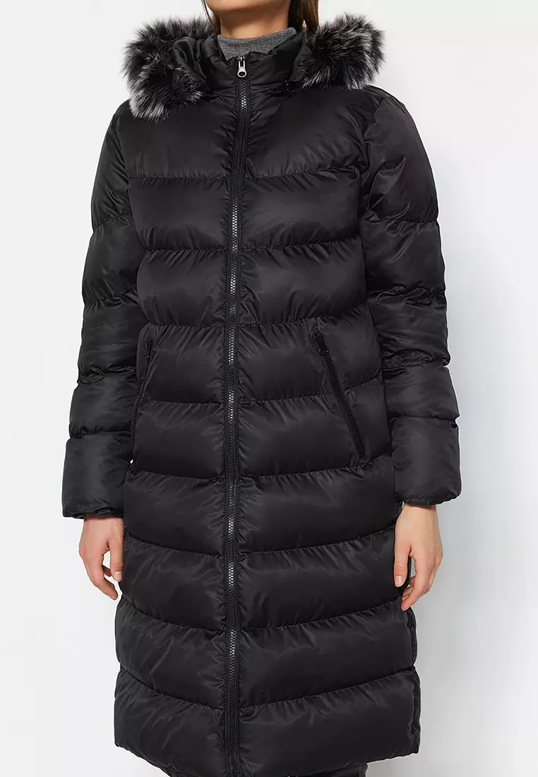 Black Fur Hooded Water Repellent Long Puffer Jacket TWOAW24MO00079
