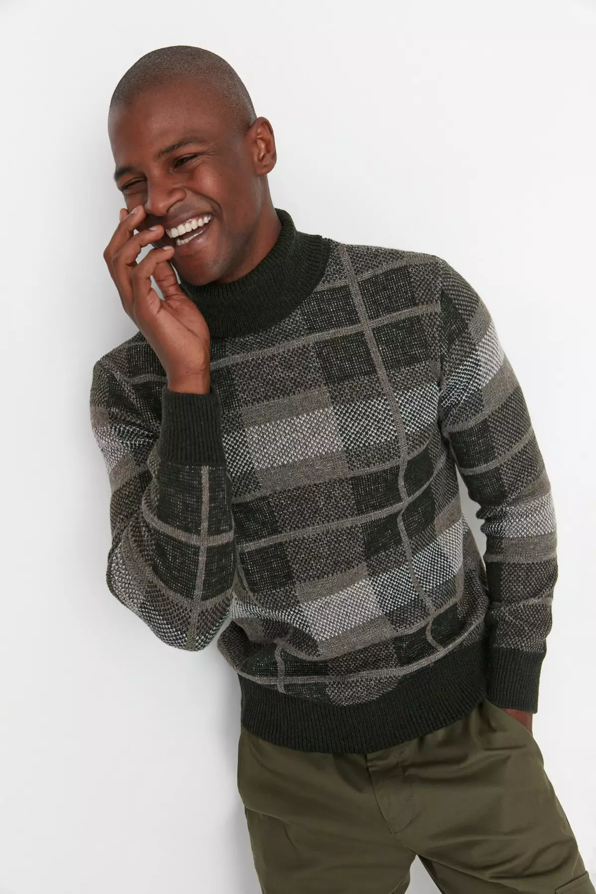 Slim Fit Turtleneck Plaid Knit Sweater