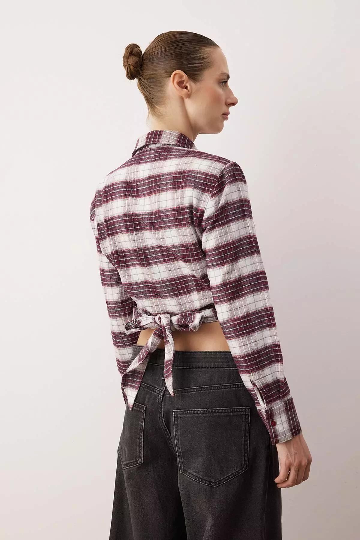 Burgundy-Multicolored Plaid Tie Back Flannel Shirt Twoaw26Go128