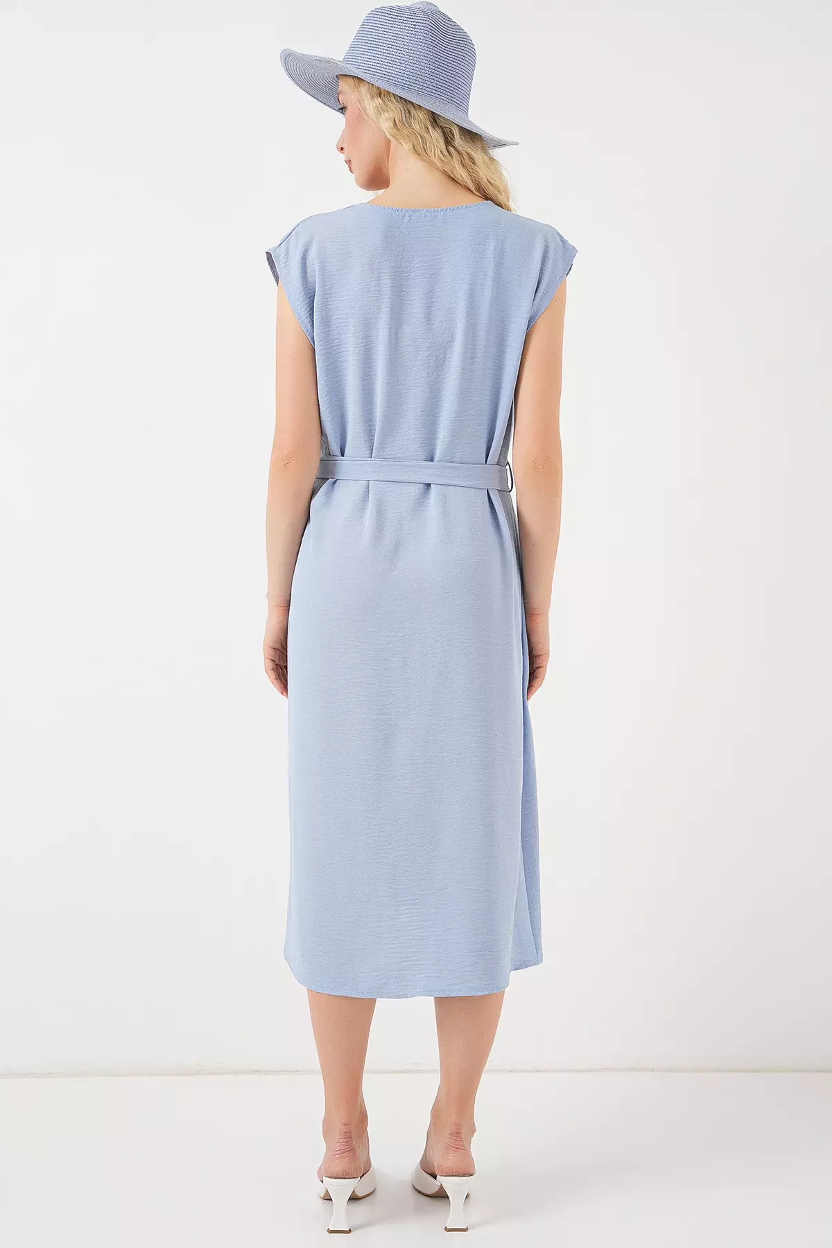 Sleeveless Belted Aerobin Dress