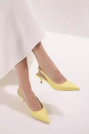 Buy Trendyol Yellow Patent Leather Pointed Toe Kitten Heels Women