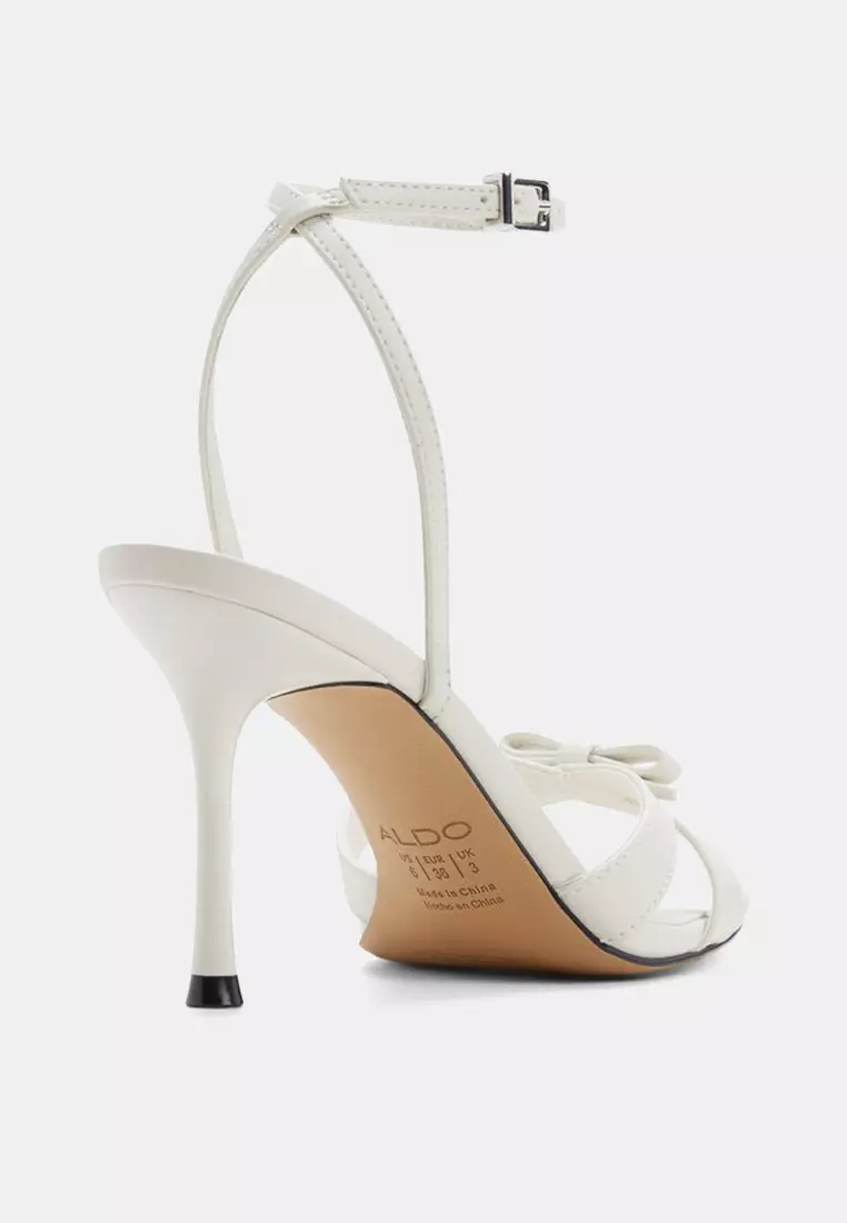 Leesia Heels