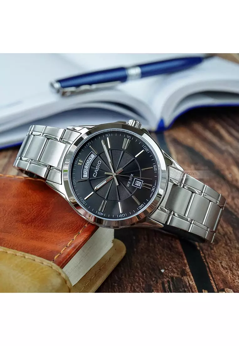 Men Analog Watch MTP-1381D-1AV Silver Stainless Steel Strap