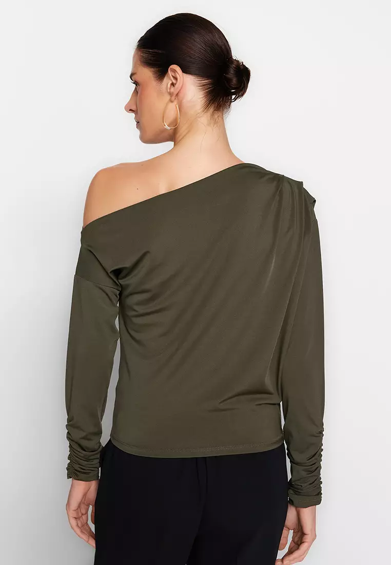 Asymmetrical Flowy Knitted Blouse