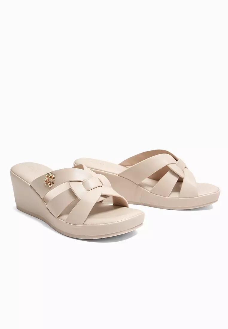 Laramie Wedge Slides