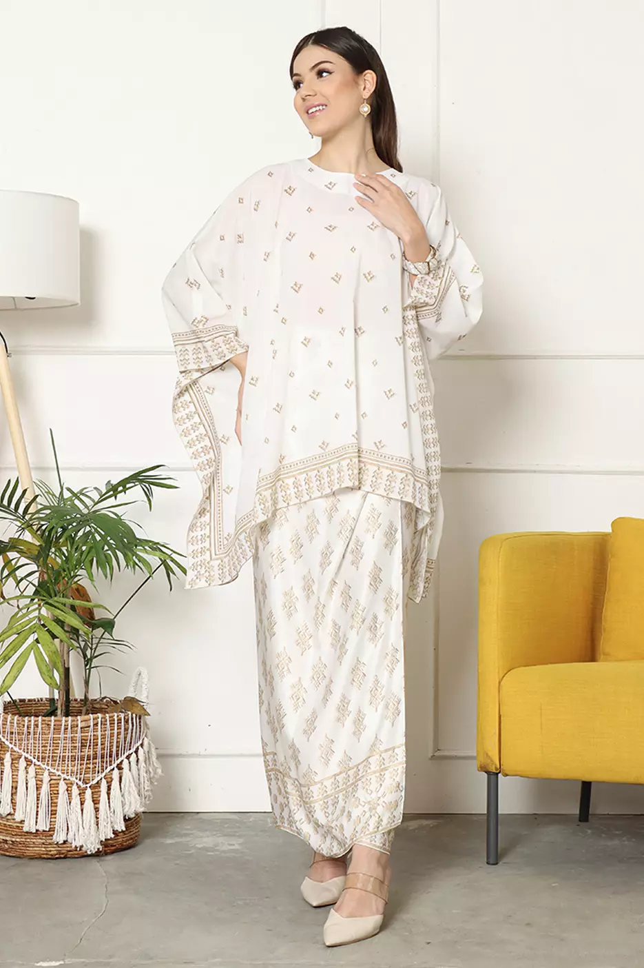 Kanzi Songket R-Neck White Sarong Set