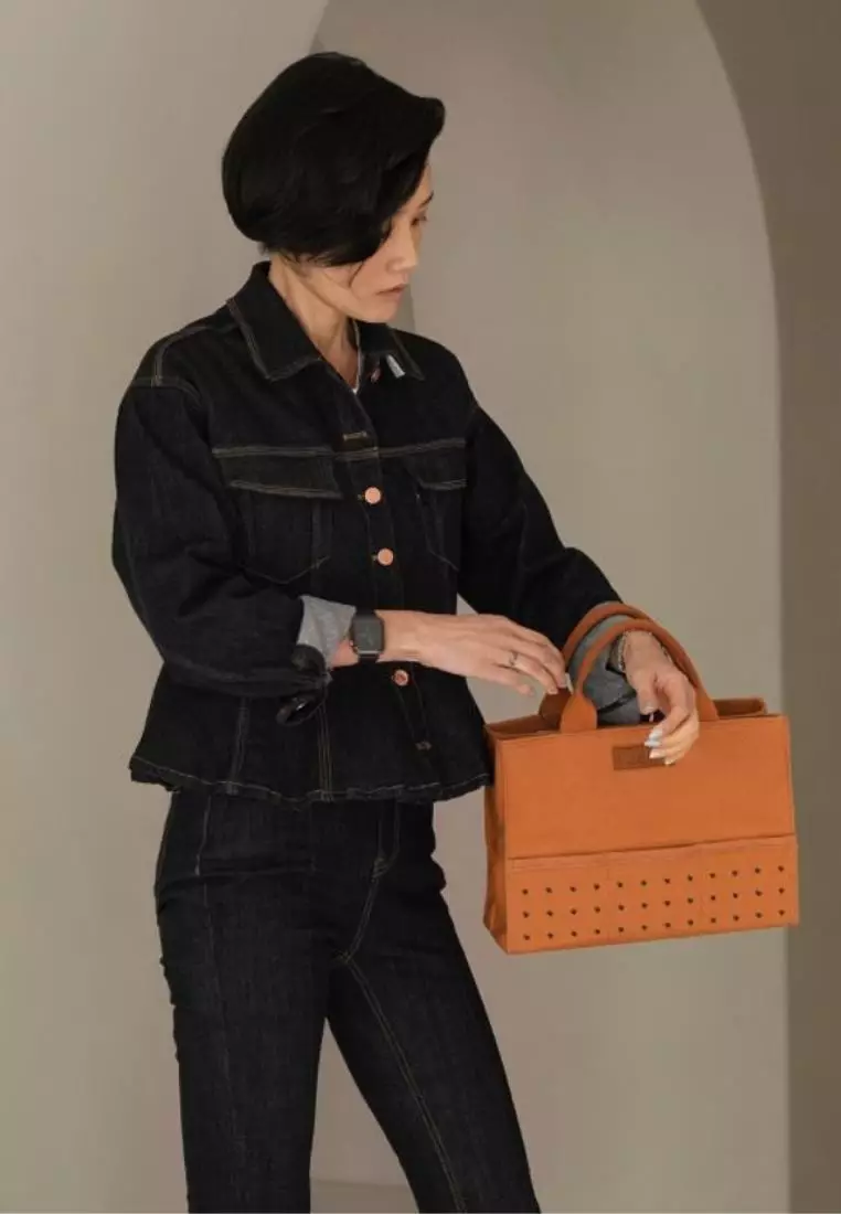 Kwani Casual Printed Studs Pad Brick