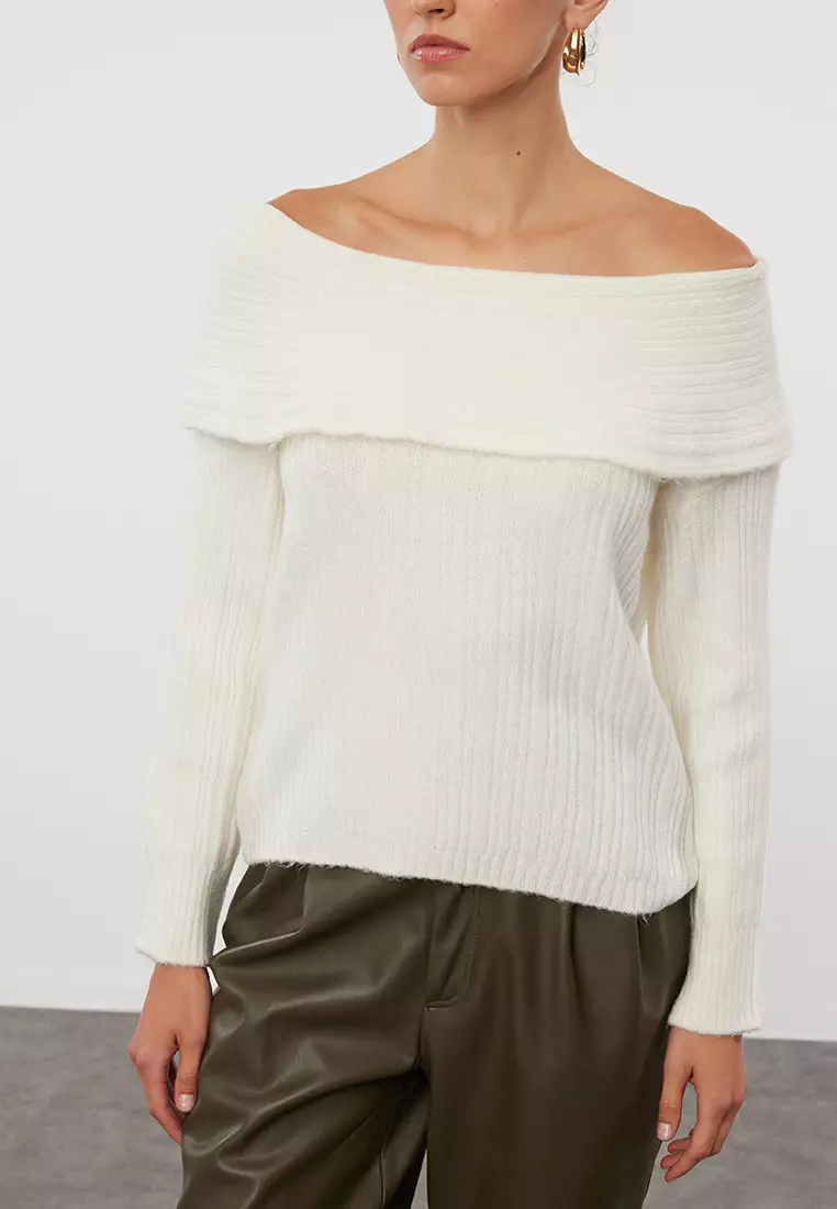 Ecru Soft Textured Carmen Collar Knitwear Sweater TWOAW25KZ00076