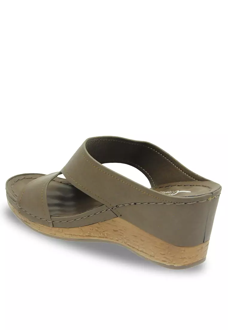 Louis Cuppers Slip On Wedges