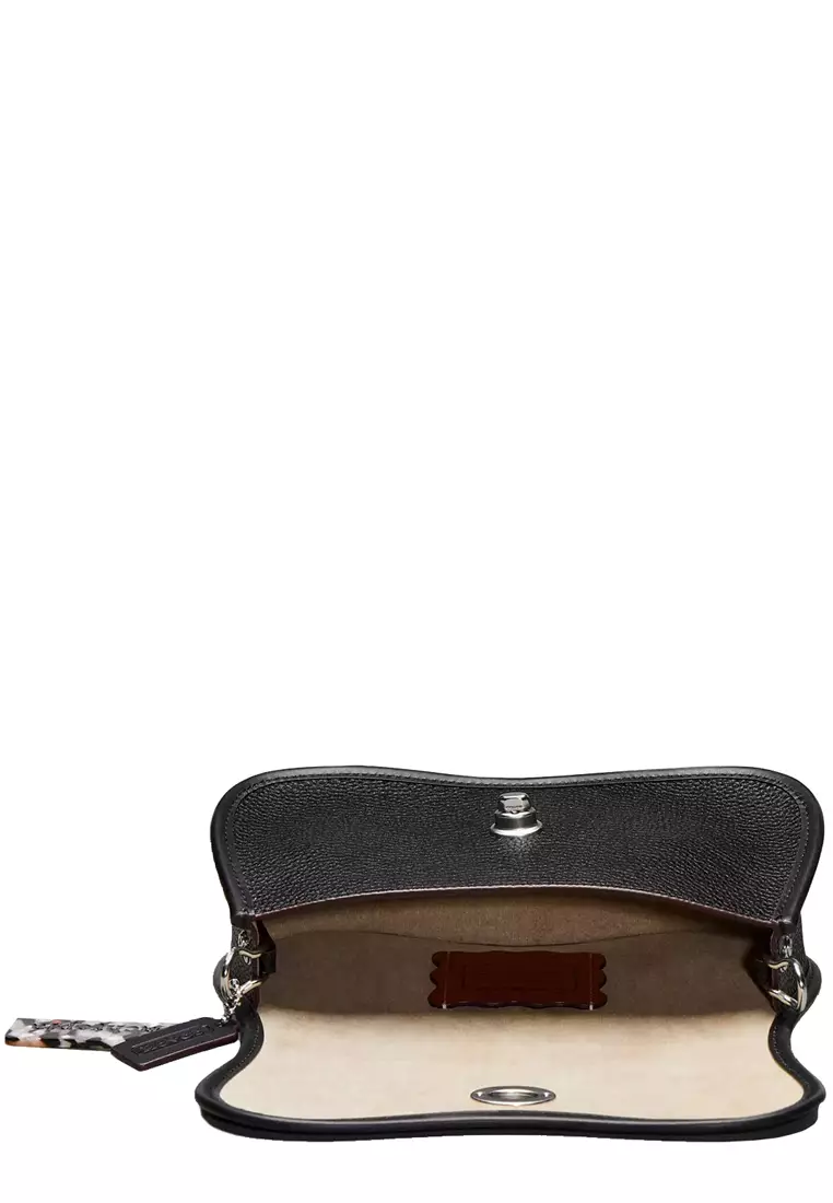 Wavy Dinky Bag In Coachtopia Leather - Black CK113