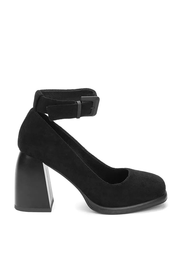 Pumps strap new arrivals