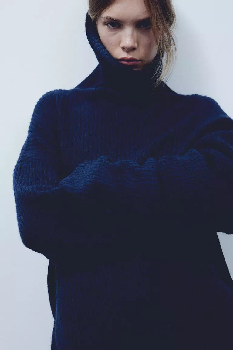 Oversized polo-neck jumper