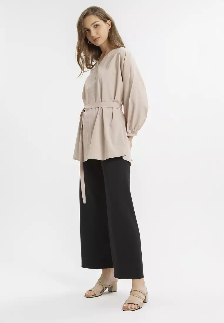 Minimal Bitna Blouse Latte