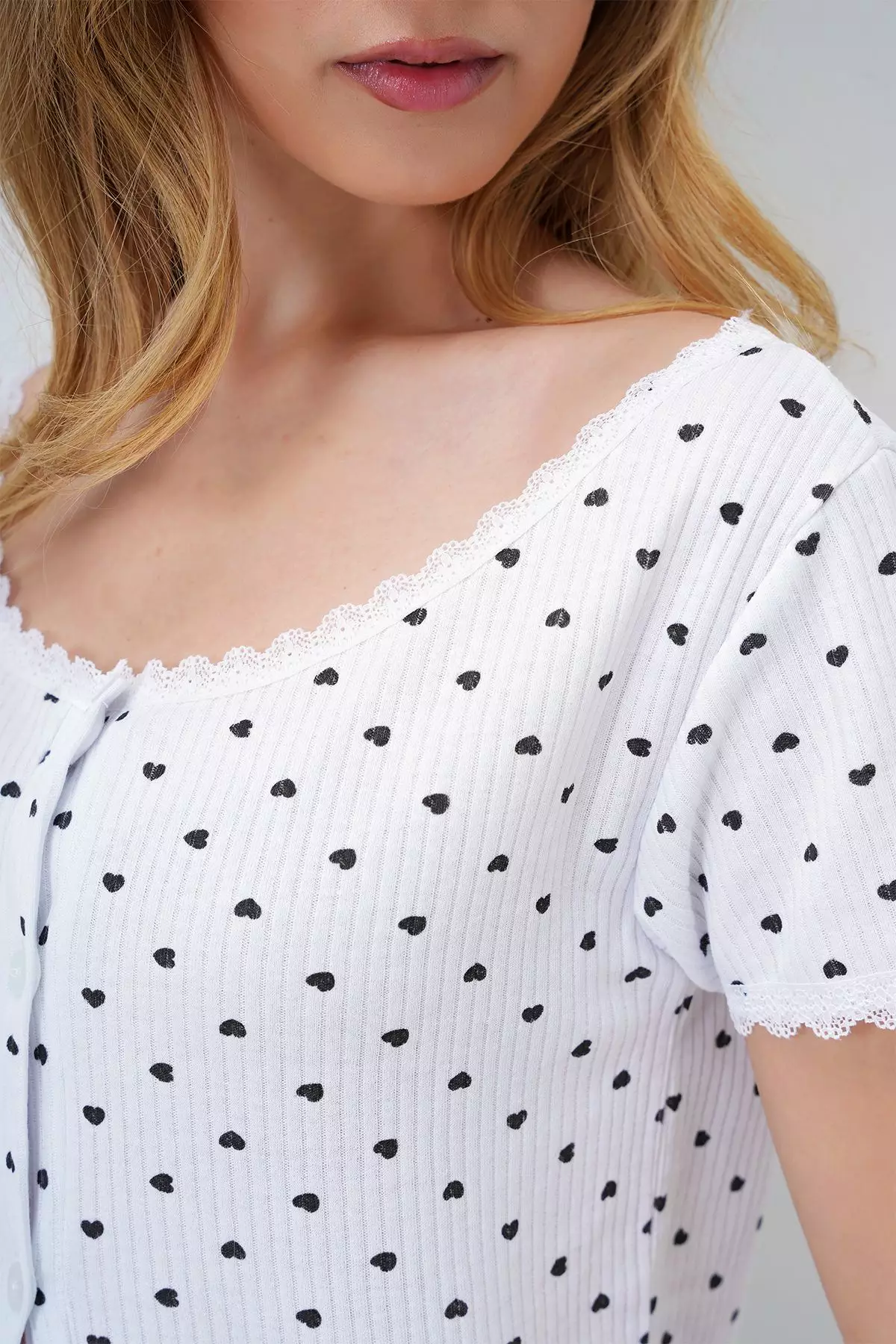 Women's Mini Heart Black Scallop Detailed Cotton Wide Collar Shirt And Shorts Pajamas Set Pjm-X13899