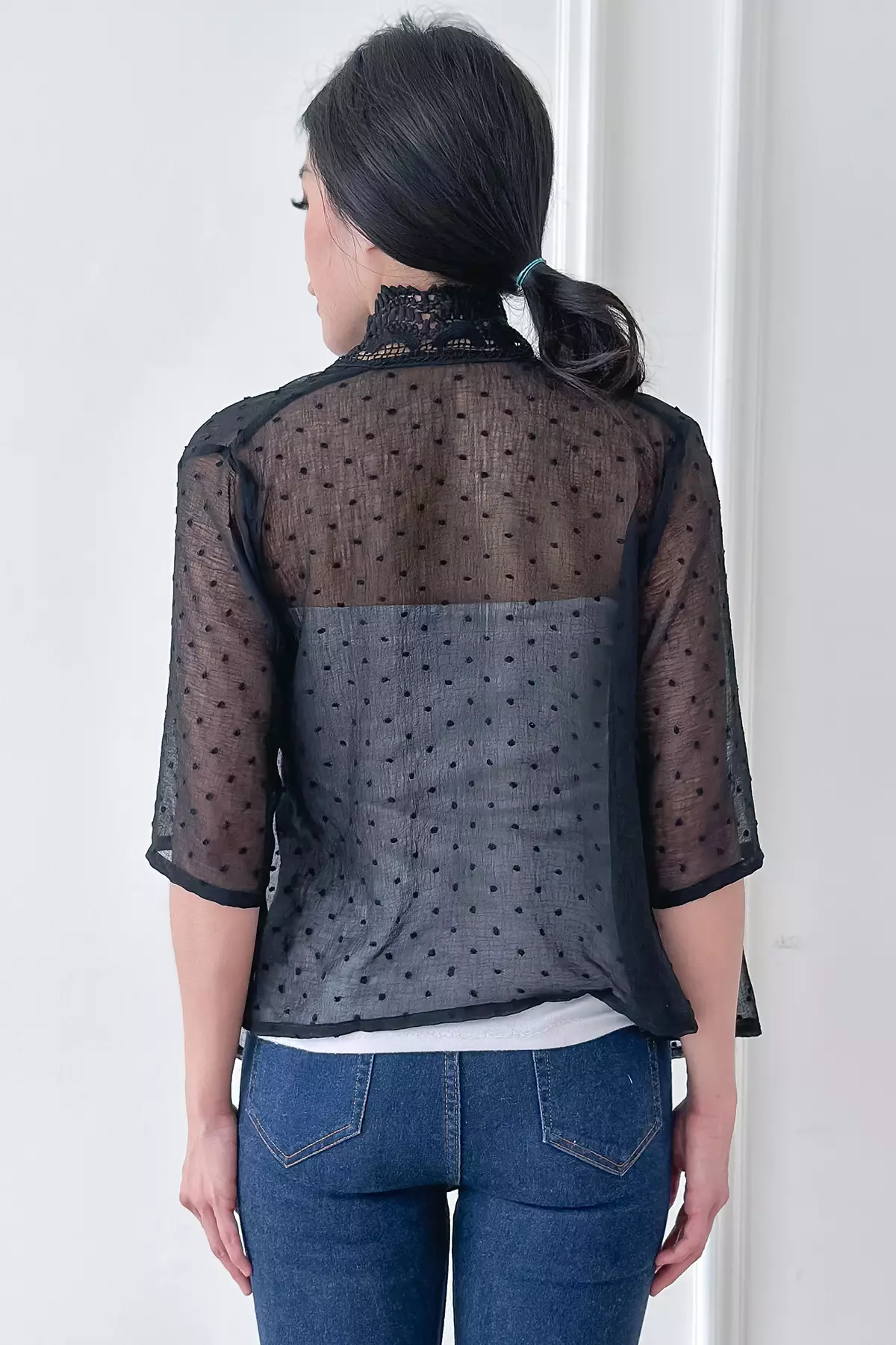 Hamiza Lace Outer Black Outer