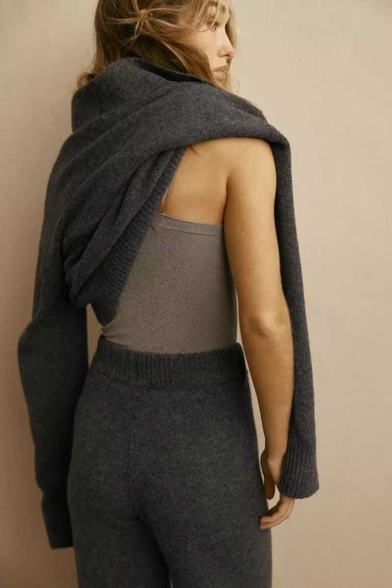 Cable-knit polo jumper