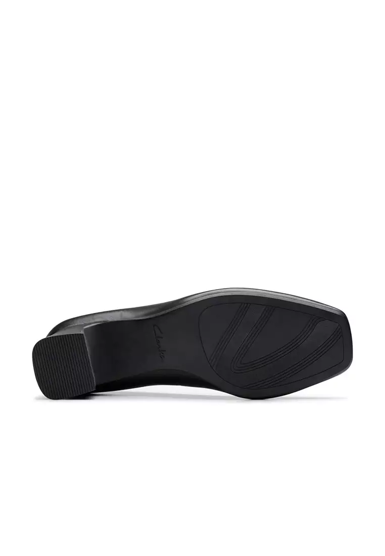 Womens Fernie Court Shoes - Black Leather