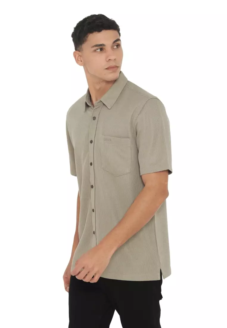 POLICE Kemeja Knit Premium Logo Plat Besi Regular Fit Pria