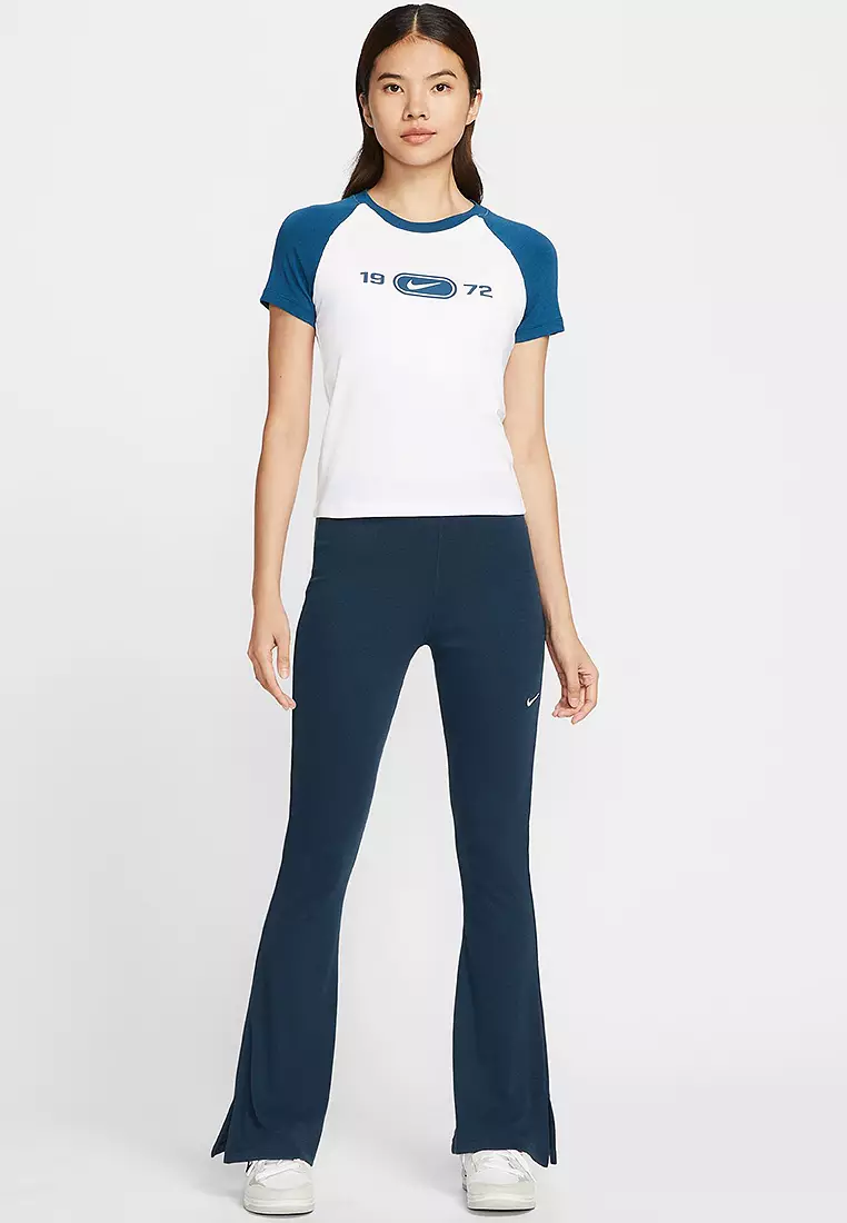 Sportswear Chill Knit Slim Graphic T-Shirt