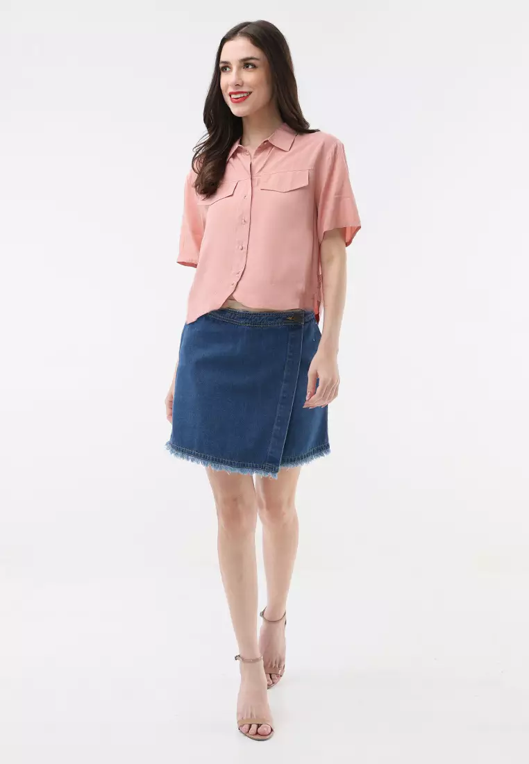 Short Sleeves W/ Collar Blouse