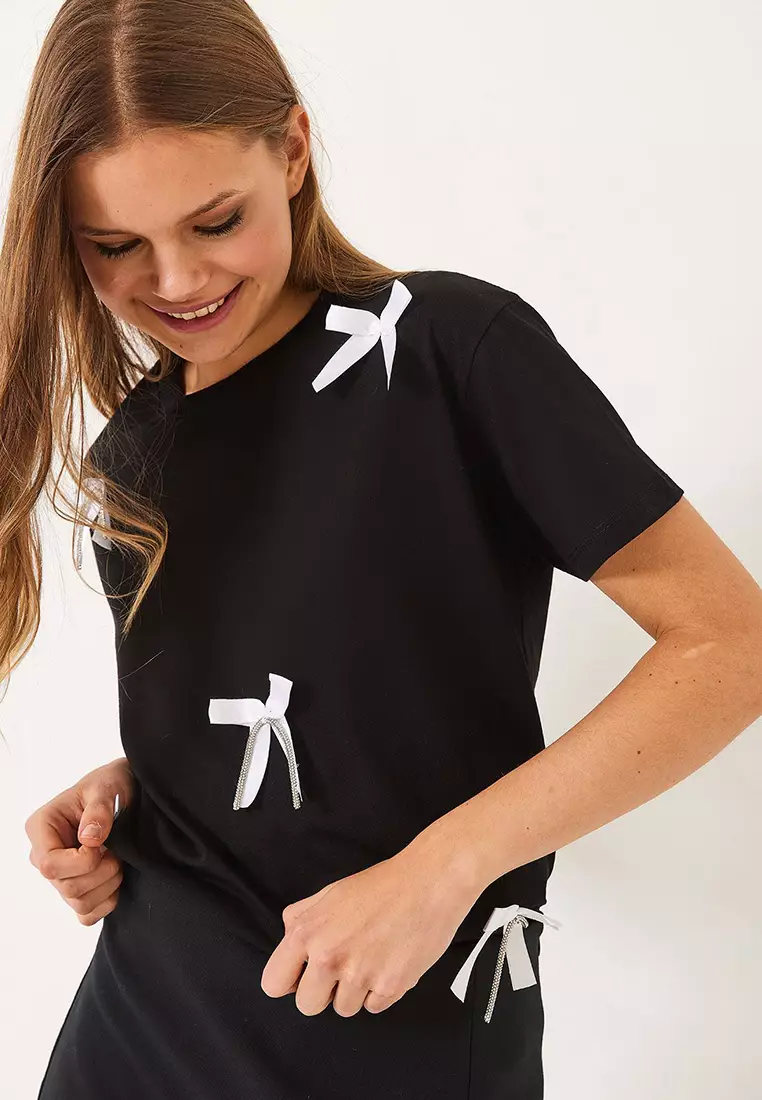 Women's Satin Ribbon Accessory Stone Detailed T-Shirt 60602011