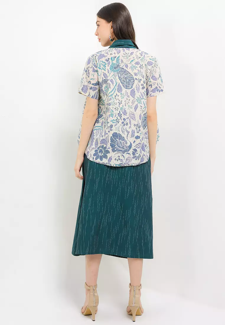 Setelan Noella White