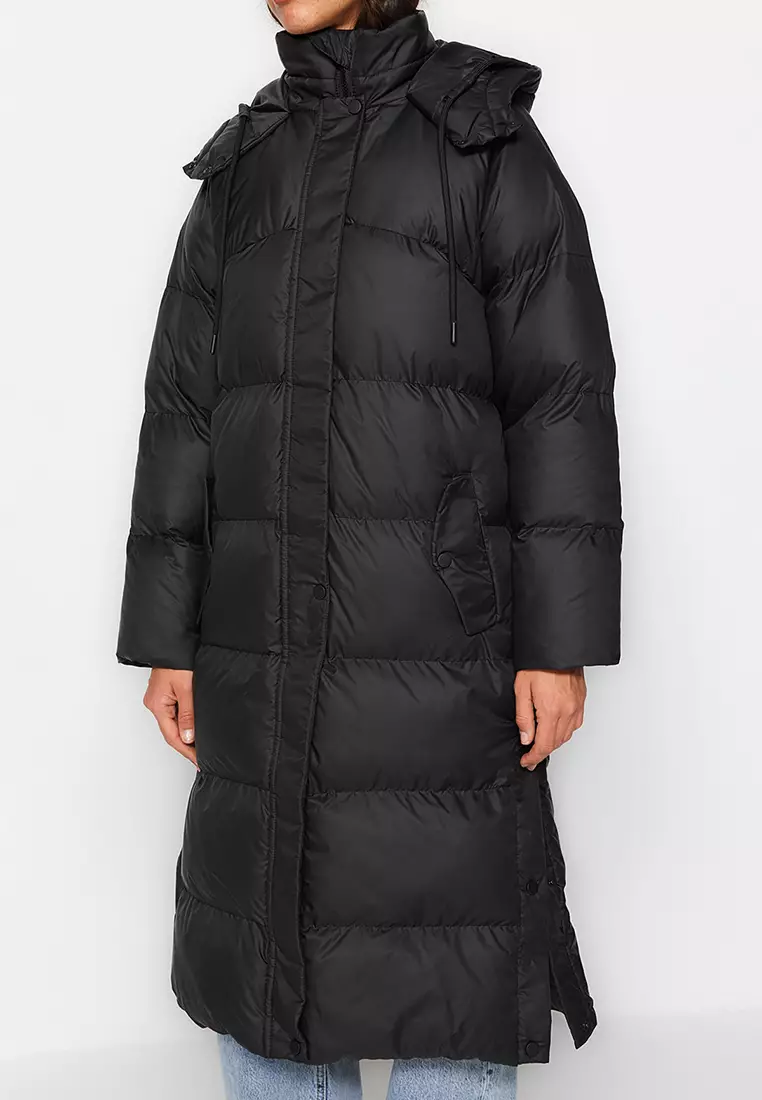 Black Regular Hooded Water Repellent Long Puffer Coat with Side Snap Detail TWOAW24MO00104