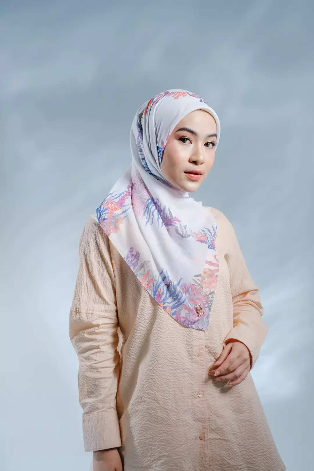PELAGIA Scarf Offwhite - Kerudung Hijab Segiempat Motif With BOX - Bahan Nesla - Ukuran 115x115