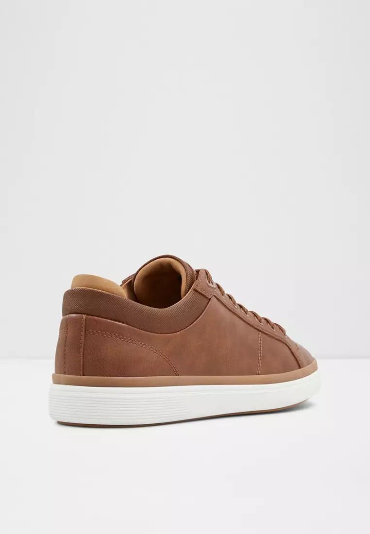 Finespec Low-Top Sneakers