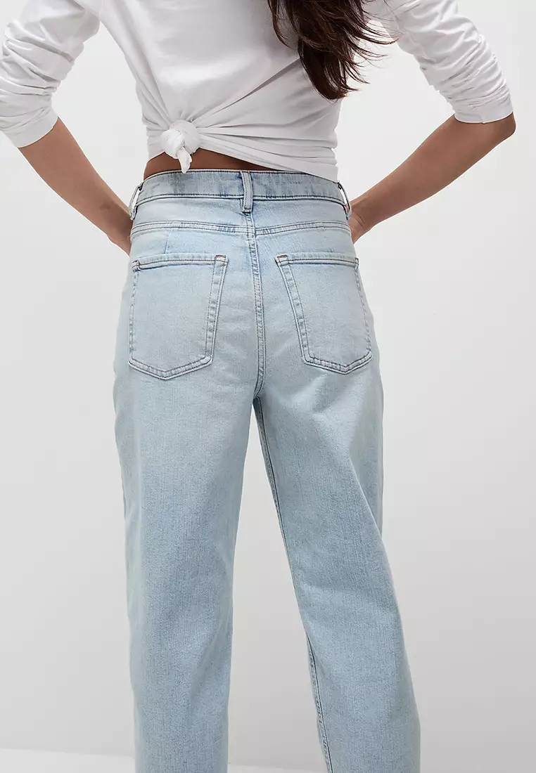 The Mom Jeans