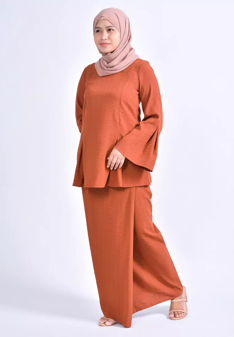 Puspa Puff Sleeve Embroidery Kurung Pahang Set - Brick Orange – Mis Claire