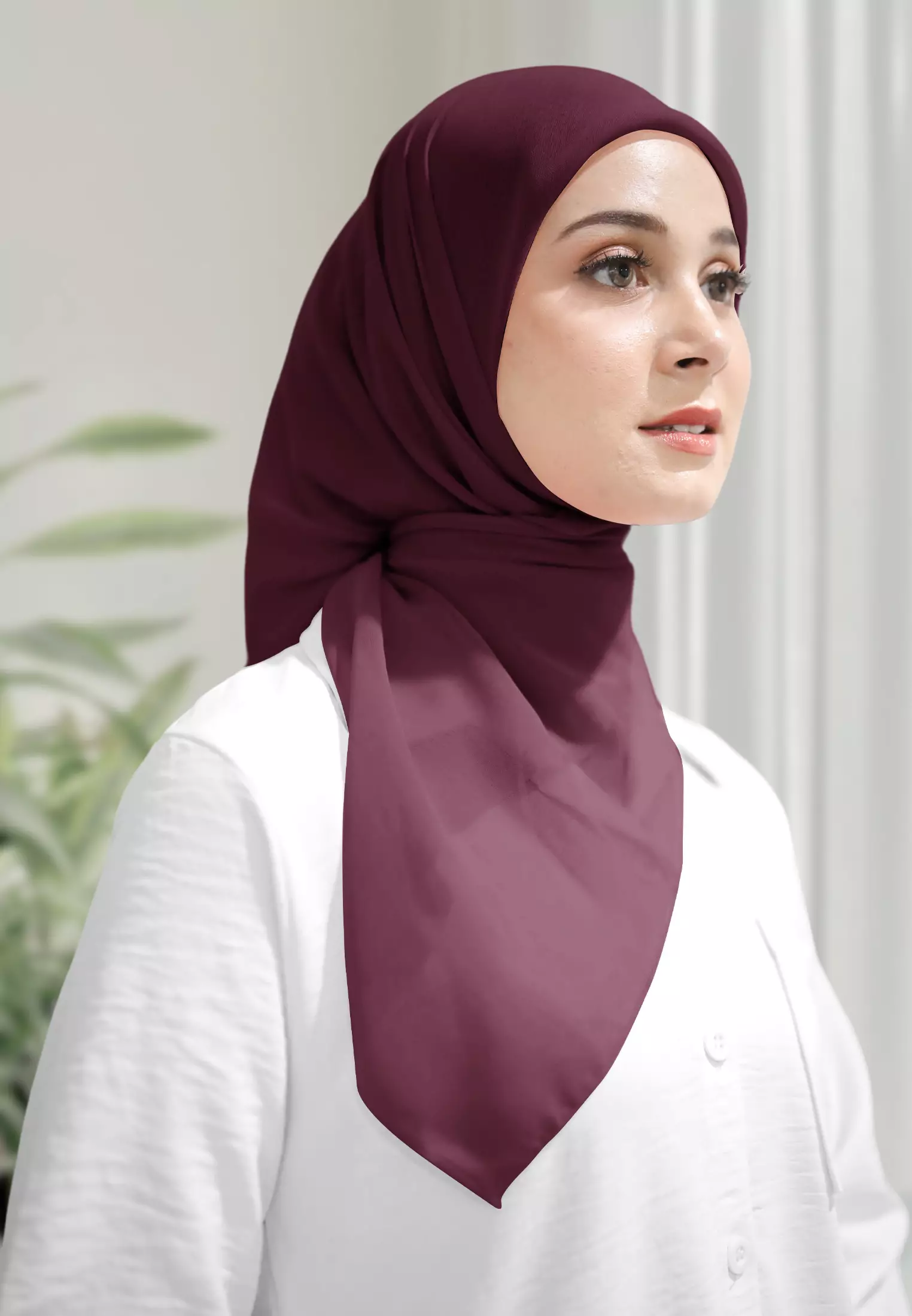 Haura Scarf Paris | Hijab Segiempat | Plain Paris Hijab Polos - Potent Plum