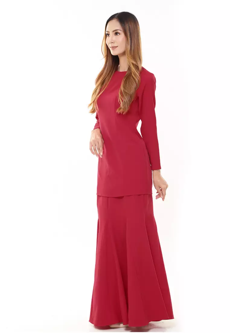 Rina Kurung in Maroon