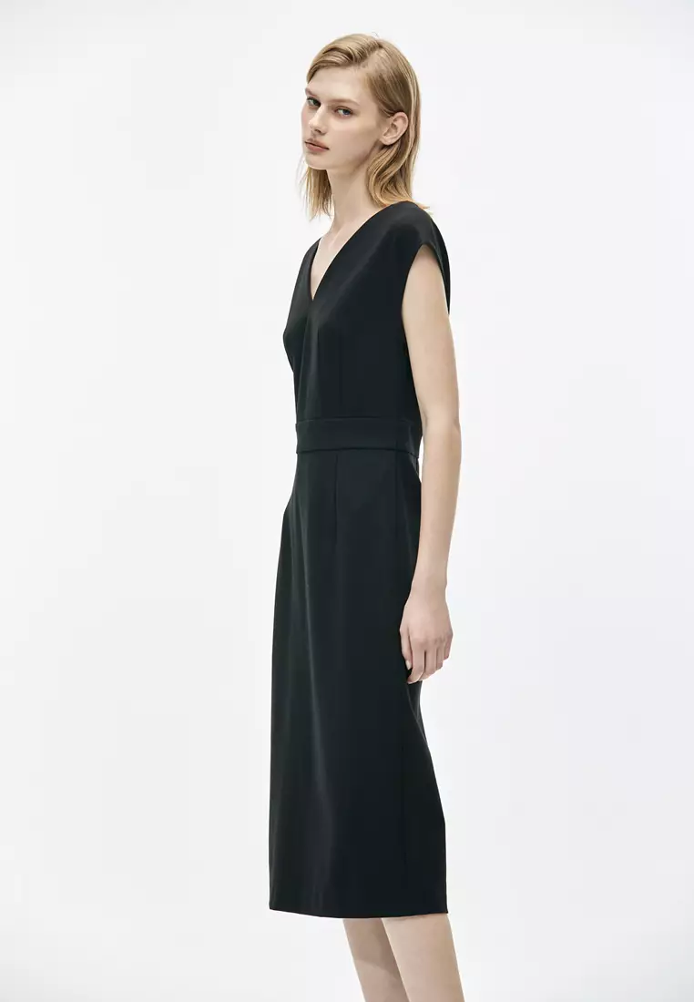 V-Neck Basic Black Dress