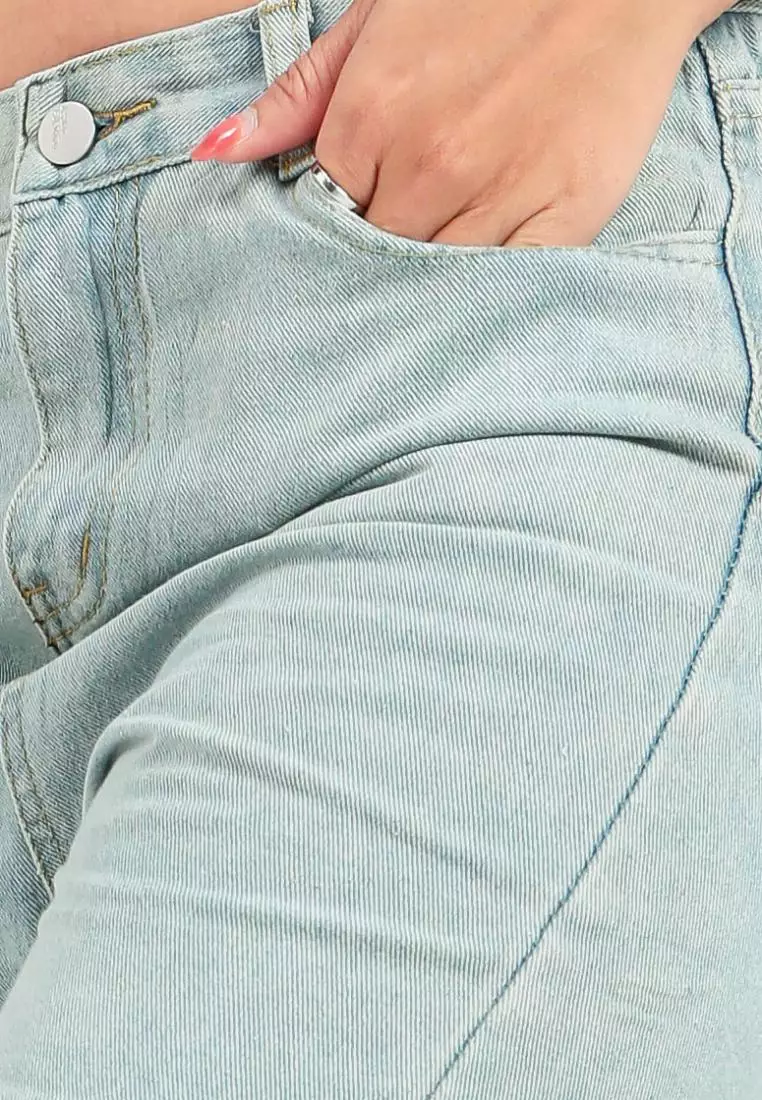 Jade Biker Short Jeans in Light Blue