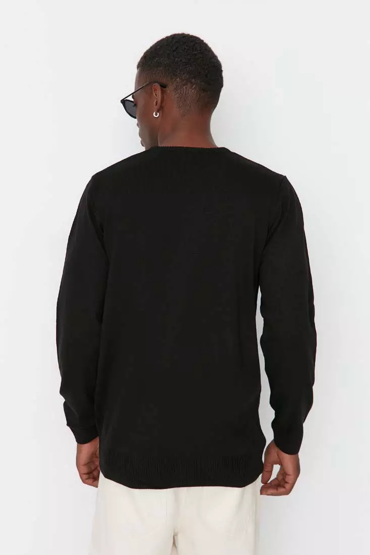 Buy Trendyol Slim Fit V-Neck Basic Sweater 2024 Online | ZALORA