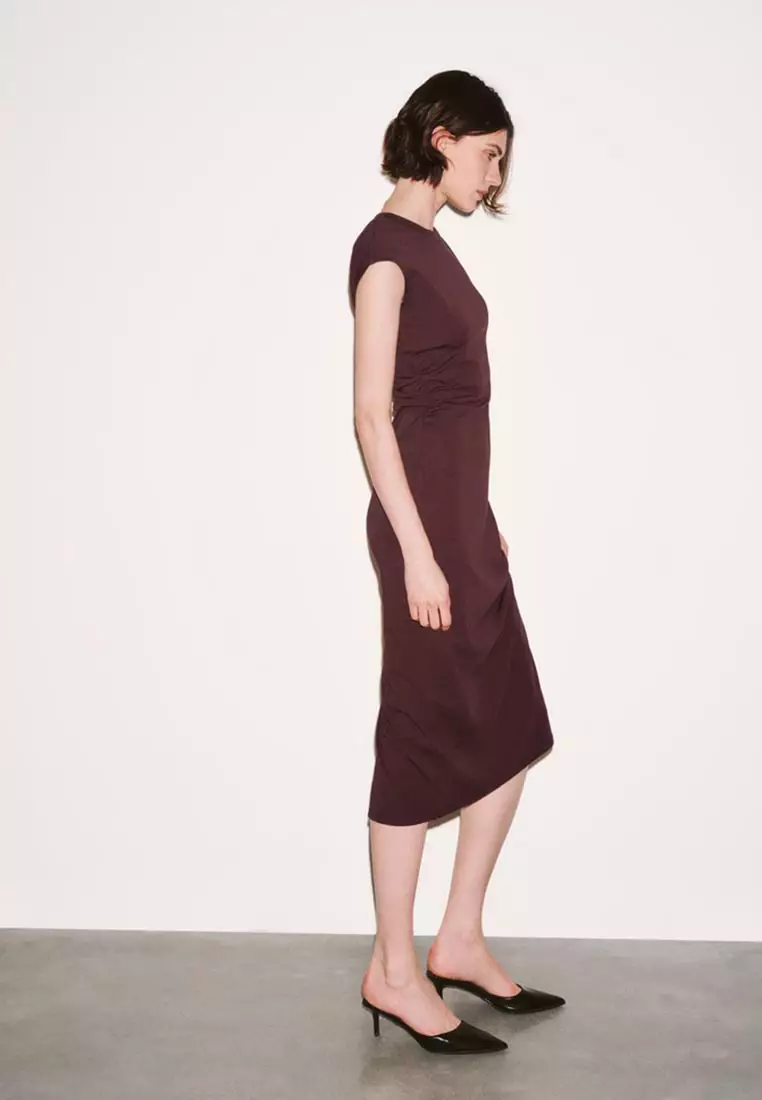 Capped Sleeve Skinny Fit Midi Dresses